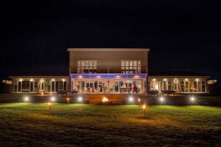 Vaal Dam Waterfront Holiday Home - 2