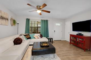 Family-Friendly 3BR Oasis in Powder Springs home - Powder Springs - 4