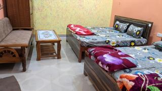 Vagishanand Swami Hariharanand Ashram - Naimishāranya - 1