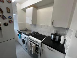 1-Bed Flat with Fast Wi-Fi in prime location 15mins from central london - Londra - 4