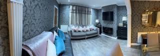 Homestay - Knowsley - 5