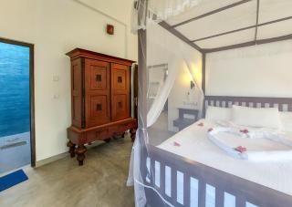 White Villa Goyambokka - 3