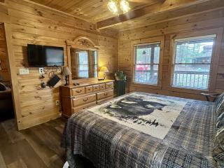 ER75 - Palmetto Place - Great location! close to all the action! cabin - 1
