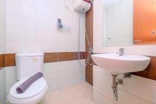 Fully Furnished and Comfy Studio Apartment Margonda Residence 3 By Travelio - Depok - 3