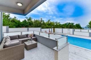 Villa with pool, 50 m from the sandy beach - ID 2209 by Traveler tourist agency Krk - Zaton - 6