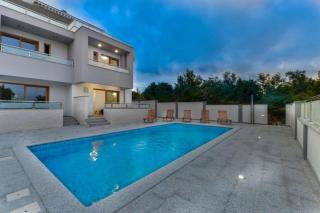 Villa with pool, 50 m from the sandy beach - ID 2209 by Traveler tourist agency Krk - Zaton - 4