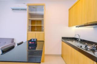 Comfort 1BR at Ciputra World 2 Apartment By Travelio - Jakarta - 3