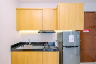 Comfort 1BR at Ciputra World 2 Apartment By Travelio - Jakarta - 6