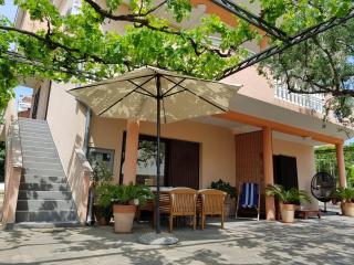 Cozy apartments Neda near the sea - Pakoštane - 3