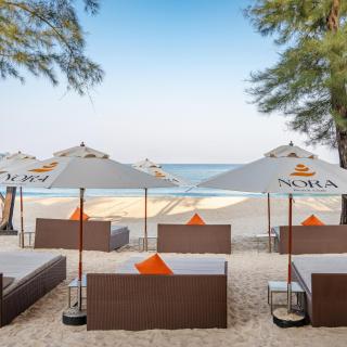 Amora Beach Resort Phuket - 8
