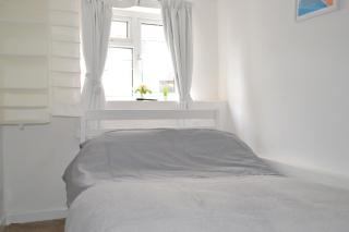 Sailmaker's Cottage - 1