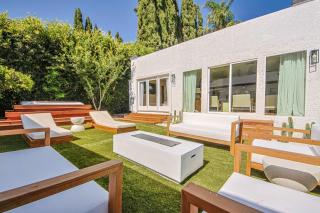 Elegant 6BR with Tranquil Outdoor Oasis - Los Ángeles - 5