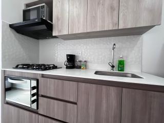 Hermoso apto en poblado con piscina - Medellín - 3