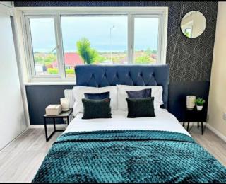 Canterbury 4 bed spacious house - 1