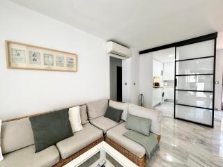 Lunamar beachfront with swimming pool, football, tennis, paddle and basketball courts - EaW Homes - 2
