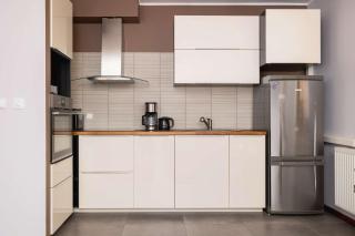 Exceptional Apartment with Balcony by Noclegi Renters - 8