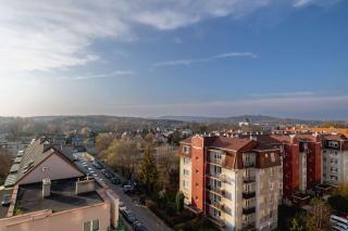 Exceptional Apartment with Balcony by Noclegi Renters - 6