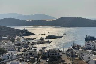 Villa surplombant le port d'Ios, Cyclades Grecques - Ios Chora - 0
