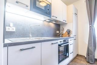Charming 1BR and 1LR Apt Modern Design Donaustadt - 2