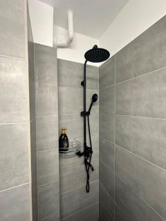 HoneyApartment - Craiova - 7