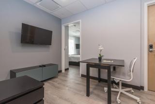 Private Bedroom with Private Bathroom - Danbury - 6
