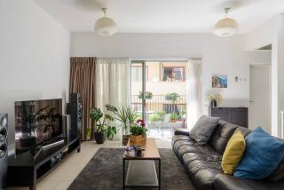 Beautiful lighted 1 bedroom apt with big balcony! - Tel Aviv - 0