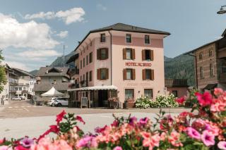Hotel Al Bivio - Pizzeria, Pool & Sauna - Imer - 0