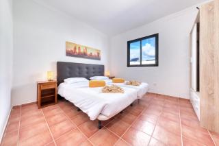 Villa Arena Blanca with Private Pool and BBQ By Lanzarote Vacation Homes - Playa Blanca - 1