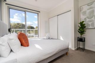 3BR Modern Apt Prime Location 7 Mins to CBD - Hosted by Canstay - 5