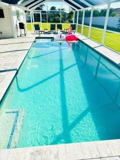 Coral Breeze - Remodeled Pool Game room for 8! - Cape Coral - 4