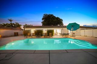 Cozy Retreat with Pool, BBQ and Fire Pit - Indio - 7