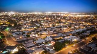 Cozy Retreat with Pool, BBQ and Fire Pit - Indio - 5