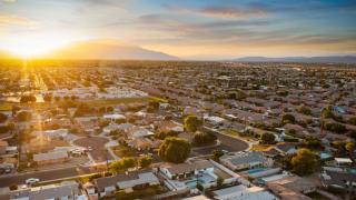 Cozy Retreat with Pool, BBQ and Fire Pit - Indio - 3