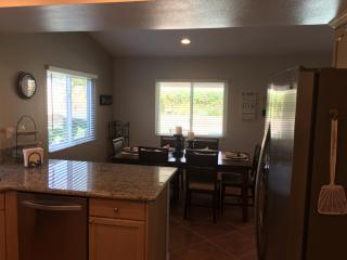 Tranquil 3BR Home w Private Pool Spa - La Quinta - 4