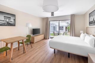 Royal Regency Paris Vincennes - 8