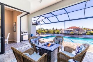 Gulf Coast Retreat 3BR Waterfront with Heated Pool - Cape Coral - 8