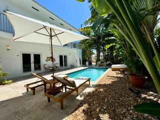 Islands Inn on the Drive - Aqua Serenity Suite - King Bed - A4 - Fort Lauderdale - 1