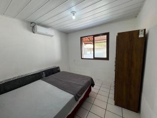 A86 - Casa 02 dormitórios no centro. - Bombinhas - 3