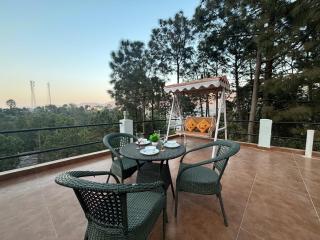 Master room pvt garden by The North Edge - Kasauli - 8