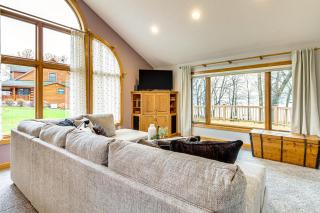 Waterfront Pelican Lake Gem in Ashby! - - 0