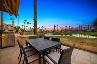 Updated Palm Desert Condo with Golf Views - Palm Desert - 3