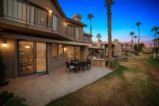 Updated Palm Desert Condo with Golf Views - Palm Desert - 1