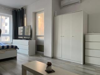 One Rent - Braşov - 0