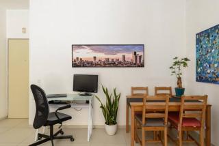 Beautiful lighted 1 bedroom apt with big balcony! - 7