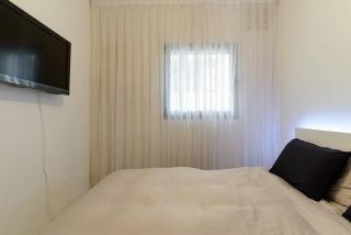 Beautiful lighted 1 bedroom apt with big balcony! - Tel Aviv - 1