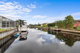 Waterfront Villa Retreat I Perfect Escape - North Fort Myers - 9