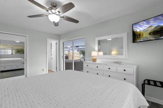 Waterfront Villa Retreat I Perfect Escape - North Fort Myers - 4