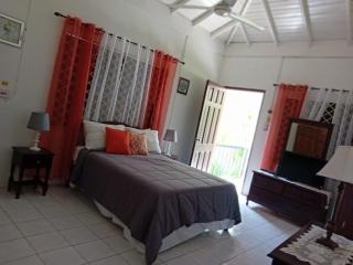 Marge's Vacation Rentals - Fish River - 4