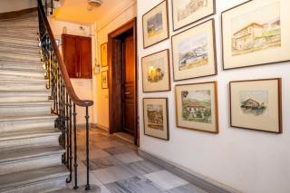 Designer Flat with 3 Bedrooms - Istanbul - 1