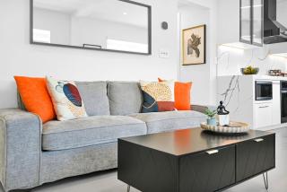 Stylish Oasis in Design District, Near Wynwood - Miami - 3